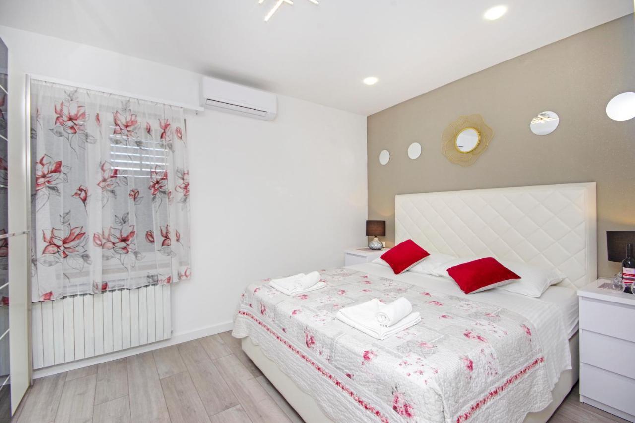 Villa Naomi سبليت المظهر الخارجي الصورة